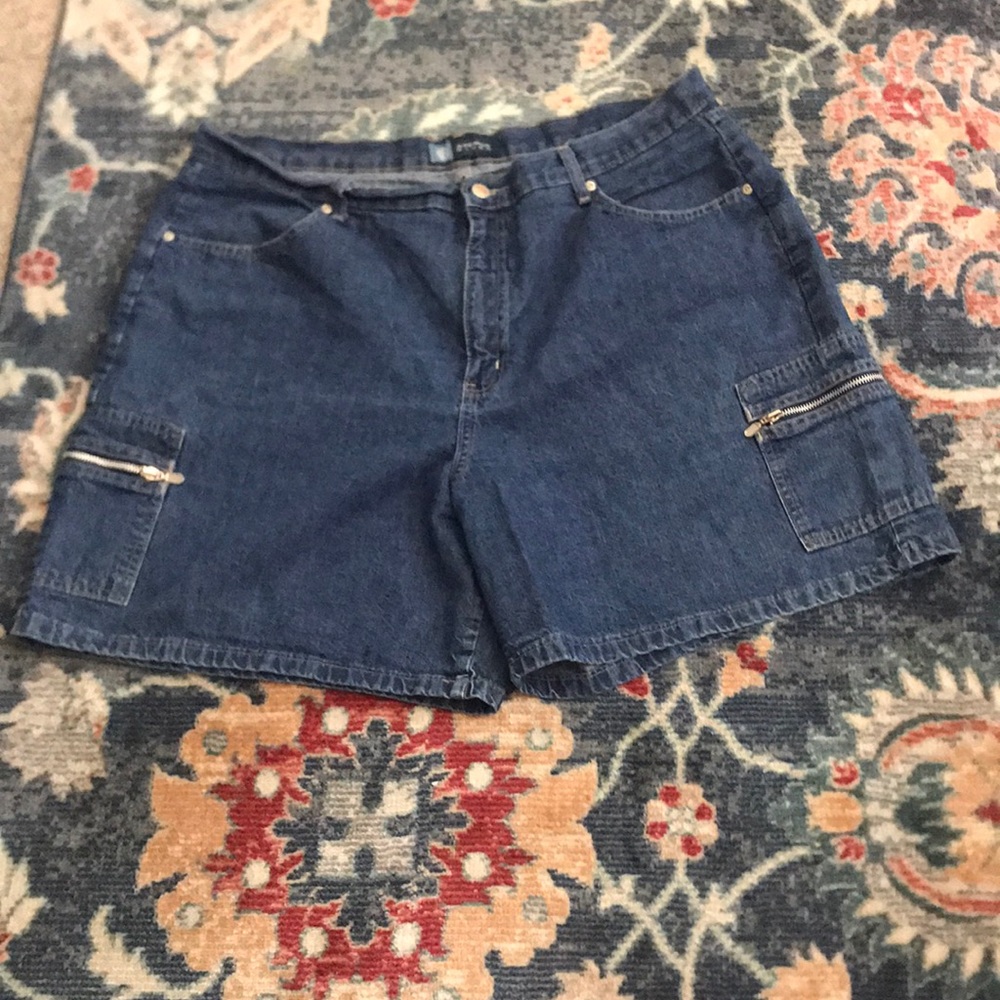 Avenue Blues Jean Shorts